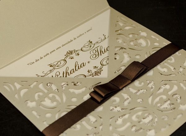 Convite com corte a laser