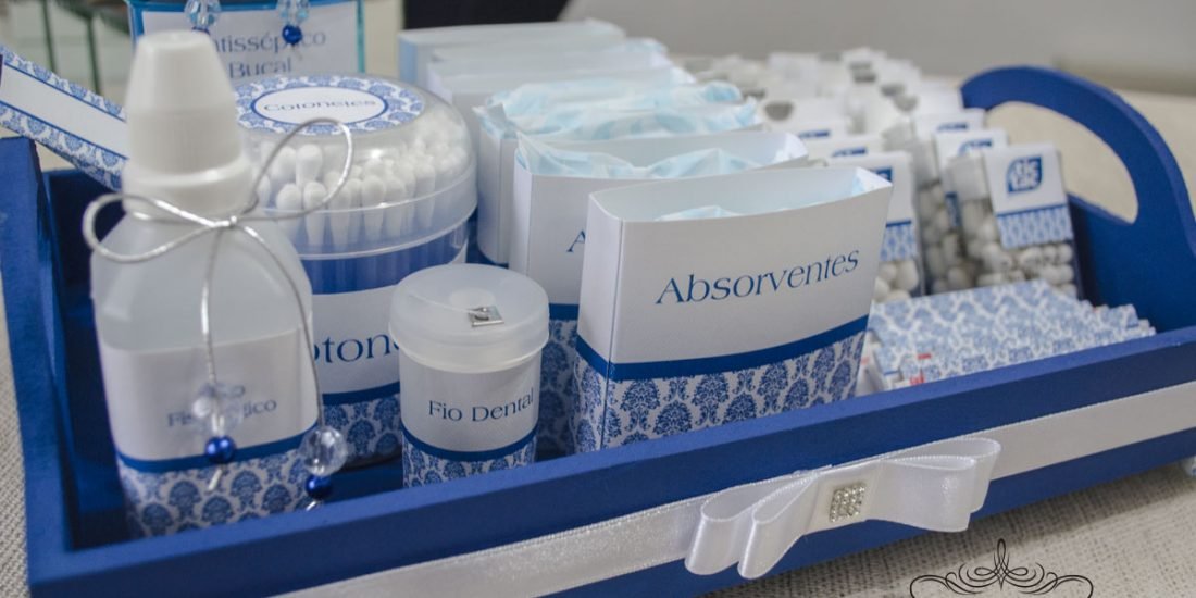 Kit-Toalete Azul e Branco para 15 anos