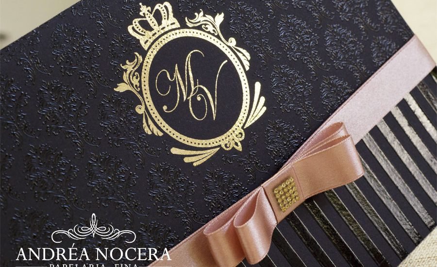 Convite de 15 anos com brasão