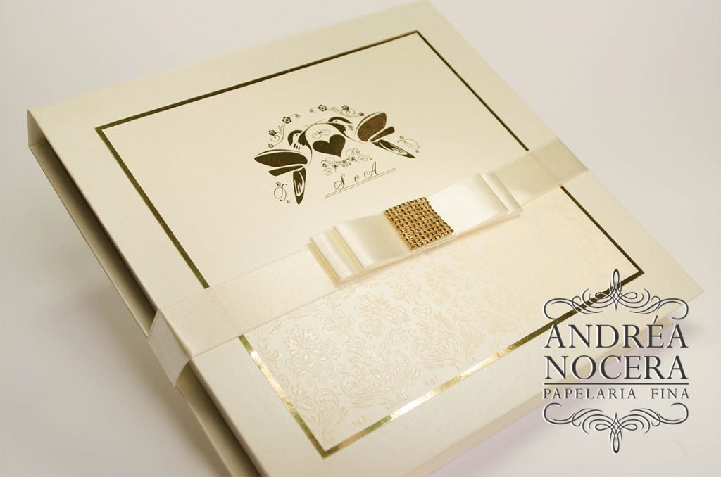 Convite box ouro com pérolas