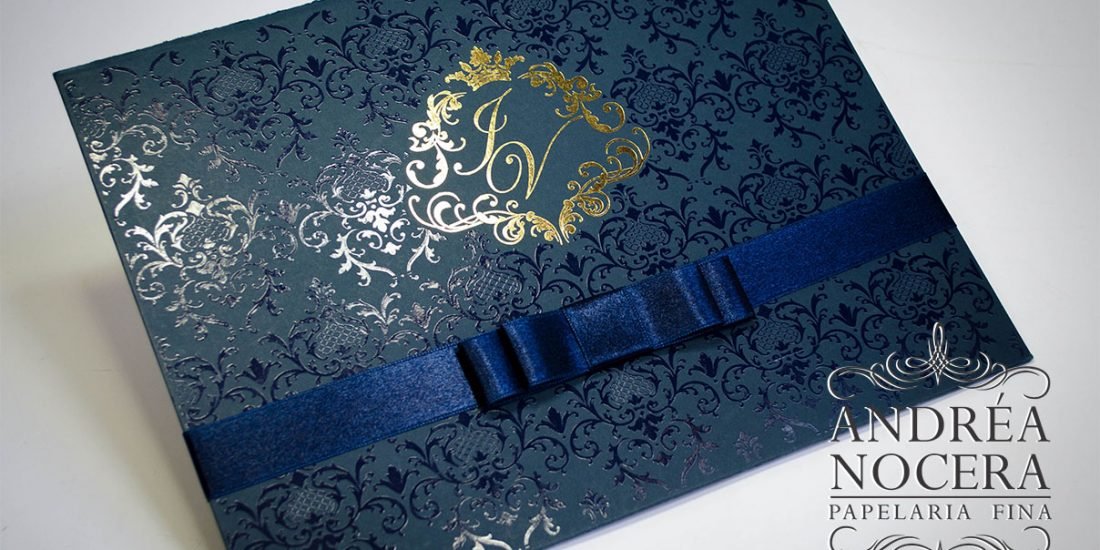 Convite de luxo rigido azul marinho e ouro
