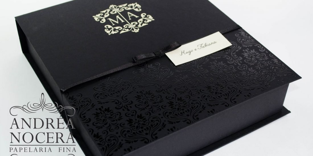 Caixa de padrinhos com presentes preto