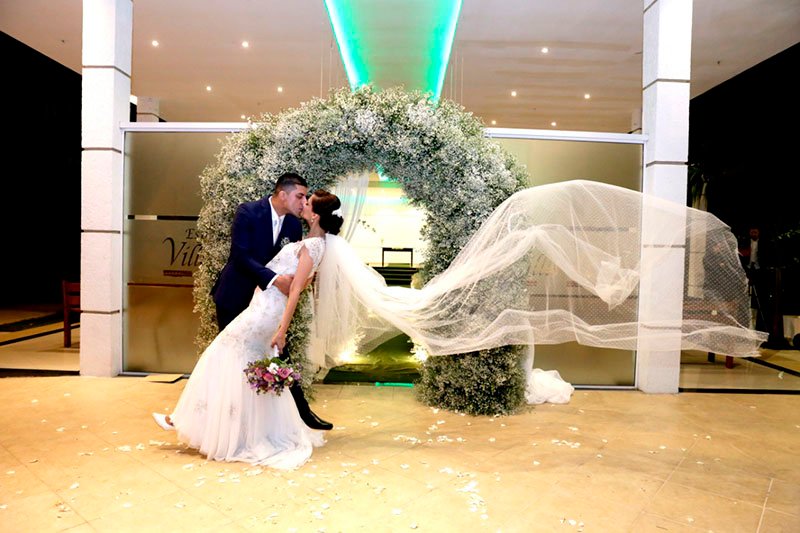 Letícia & Roberto: casamento clássico e super romântico no Palácio dos  Cedros, em São Paulo