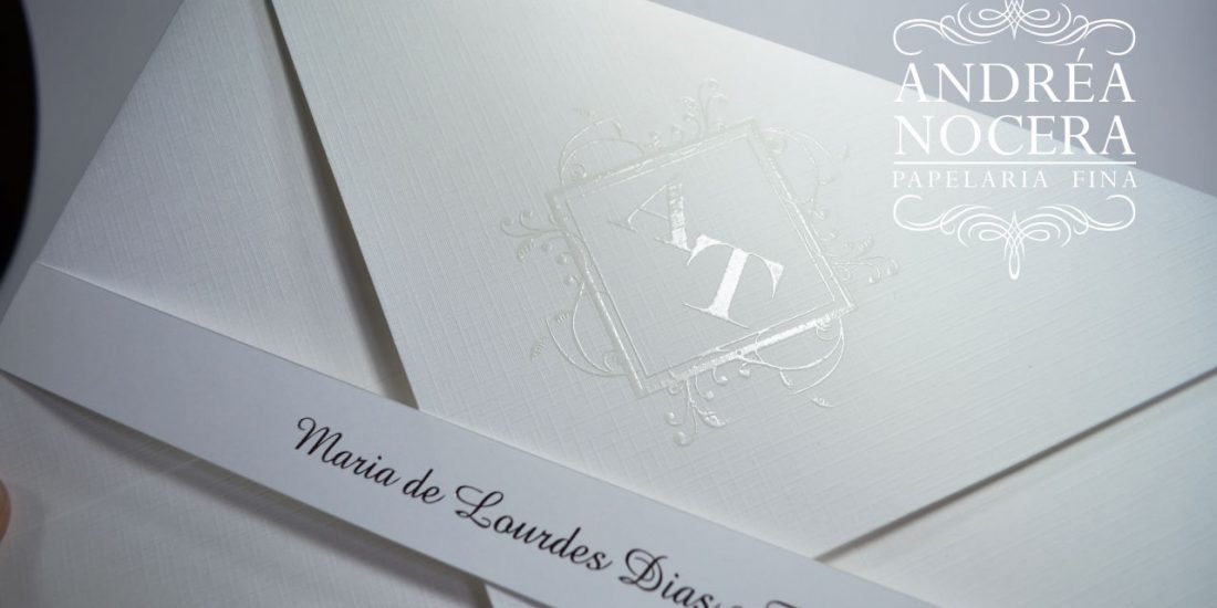 Convite Branco Clássico de Bico