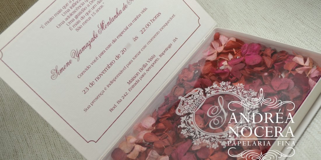 Convite de 15 anos vermelho e floral