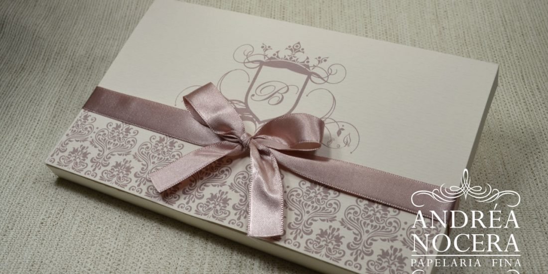 Convite de Debutante cor Nude