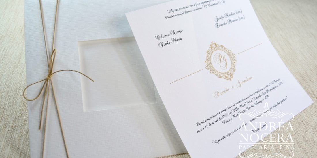 Convite Branco e Dourado para Casamento