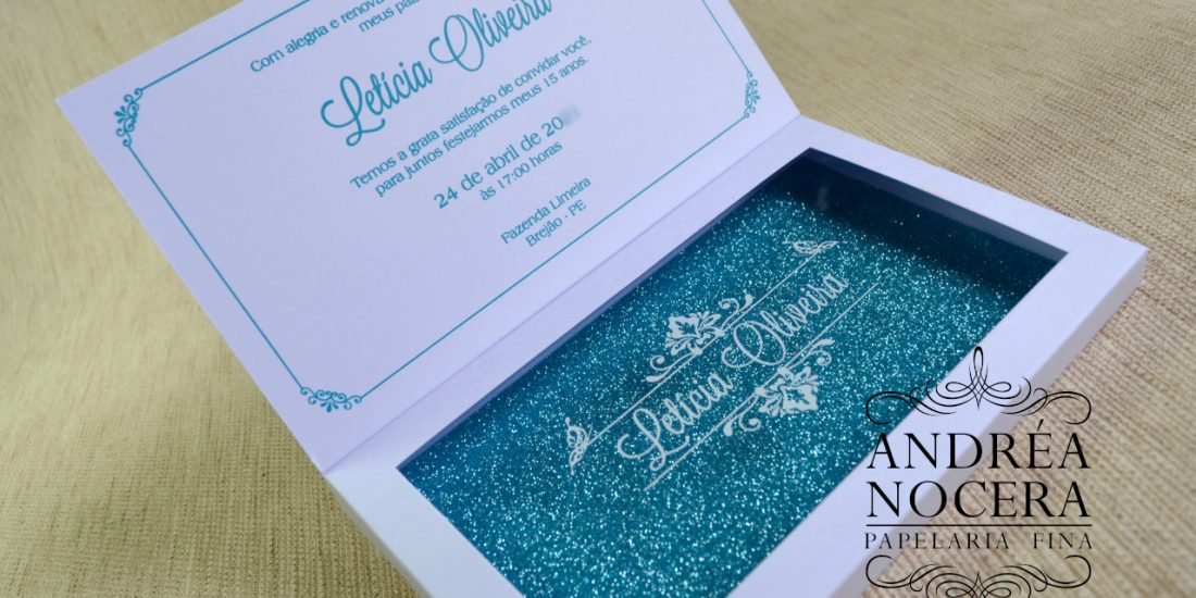 Convite de 15 anos Branco e Azul Tiffany com Gliter