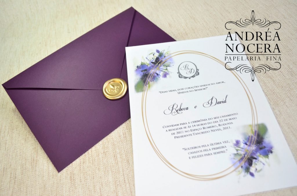 Convite de Casamento Roxo com Impressão Floral
