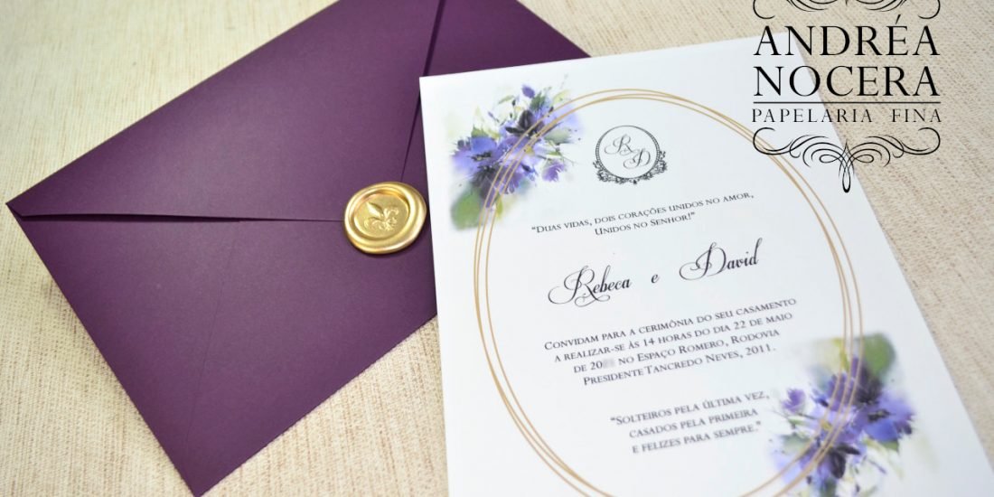 Convite de Casamento Roxo com Impressão Floral
