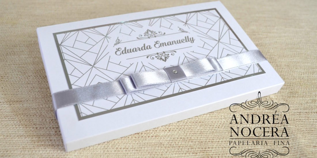 Convite 15 anos Branco e Prata