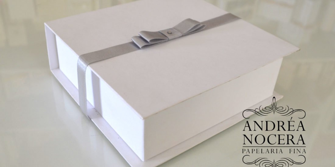 Convite de Caixa Luxo para Padrinhos ou Pais Branca