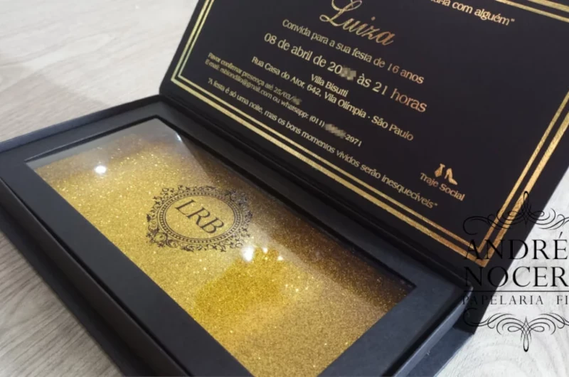 Convite de Debutante com Gliter Dourado