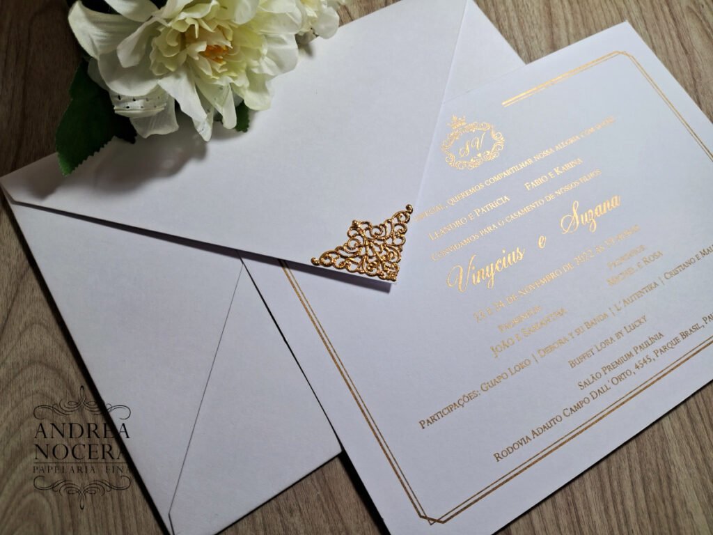 Convite de Casamento Branco com Ponteira Metálica