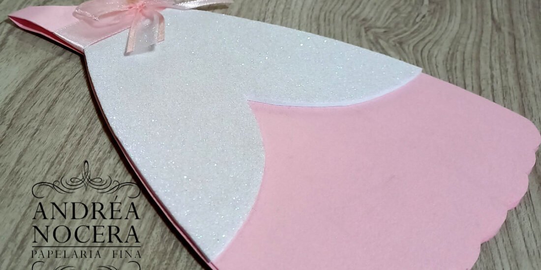 Convite em formato de Vestidinho