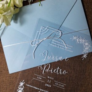 Convite de casamento clássico azul claro e acetato